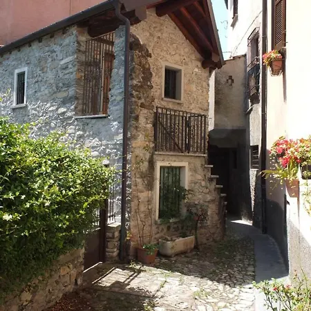 Casa Antico Borgo Lenno